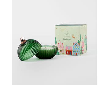 https://s3-ap-southeast-2.amazonaws.com/fusionfactory.commerceconnect.bbnt.production/pim_media/000/168/210/Adore_180g_Xmas-Village-Candle_Pine-Forest_25841702_SI.jpg?1724392615