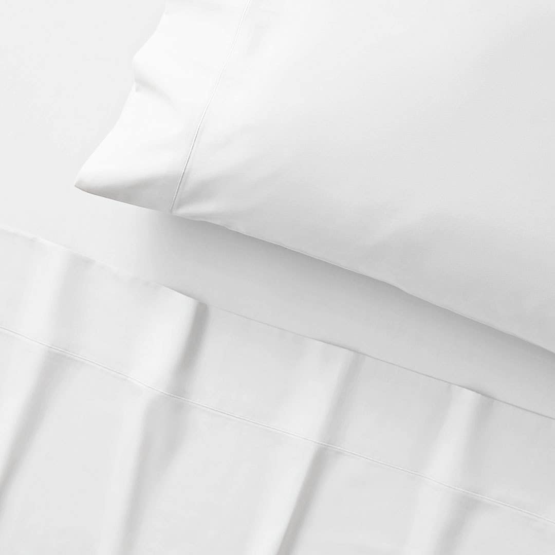 https://s3-ap-southeast-2.amazonaws.com/fusionfactory.commerceconnect.bbnt.production/pim_media/000/153/498/CH-S24-SS-Haven-White-Pillow-Detail_SI.jpg?1694493632