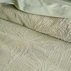 https://s3-ap-southeast-2.amazonaws.com/fusionfactory.commerceconnect.bbnt.production/pim_media/000/157/533/CH_Bedlinen_Lifestyle_2024_Palmer_QQC_Detail-1_SI.jpg?1702961648