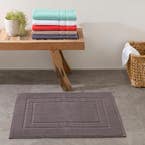 https://s3-ap-southeast-2.amazonaws.com/fusionfactory.commerceconnect.bbnt.production/pim_media/000/174/121/CH_S24-25_Summer_LS_Studio_Bathmats-Egyptian_Luxery_BM_Granite.jpg?1729811249