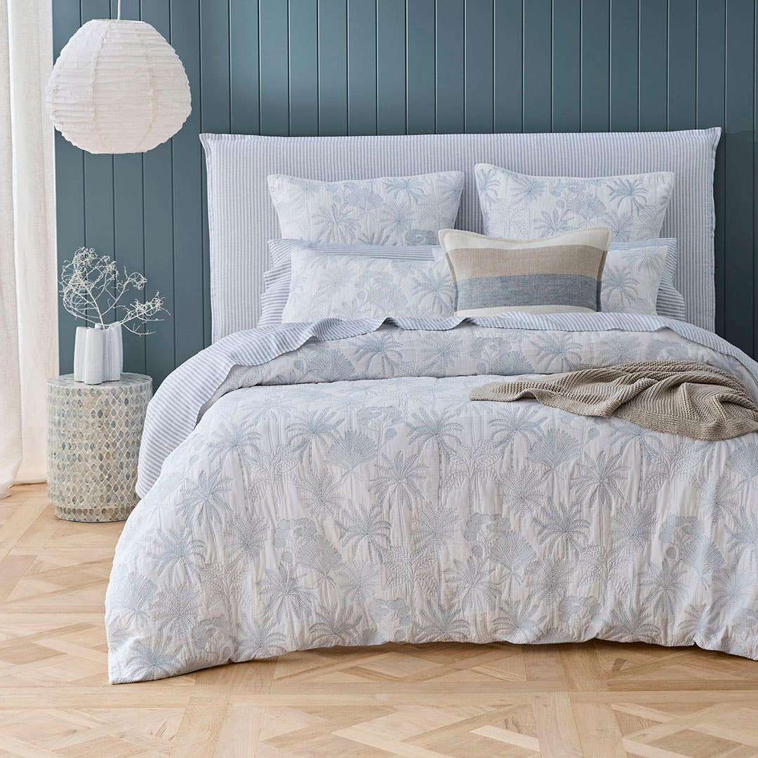 https://s3-ap-southeast-2.amazonaws.com/fusionfactory.commerceconnect.bbnt.production/pim_media/000/207/083/CH_W26_Bedlinen_BOP_Livia_QQC_SI.jpg?1768257821