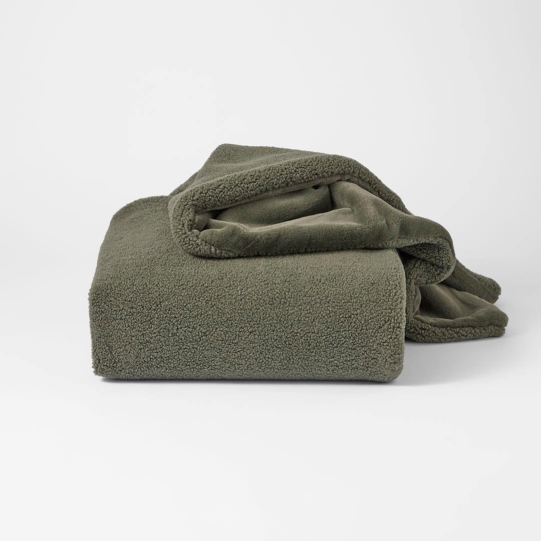 Shop Aspen Throw - Moss Online | Bed Bath N' Table