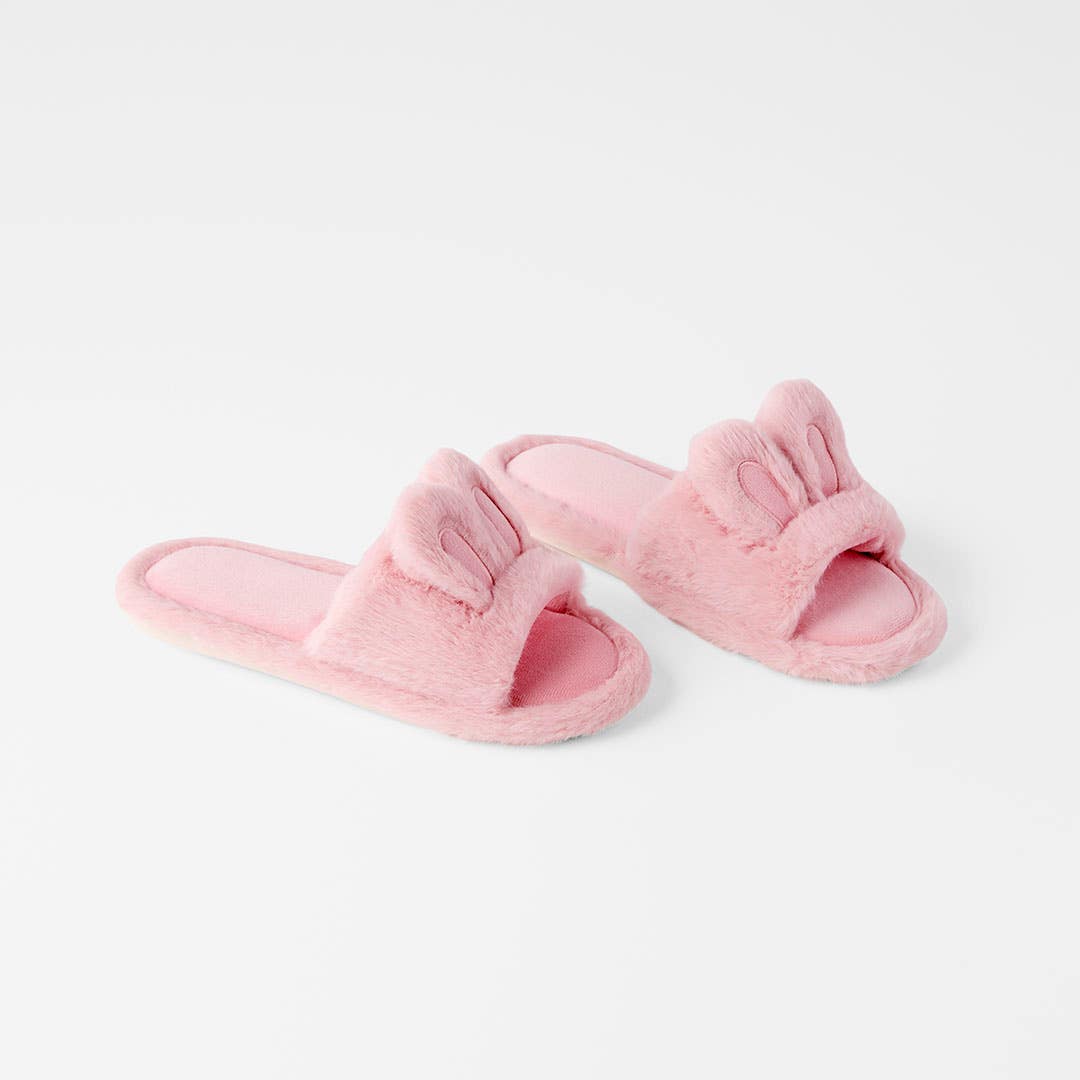 https://s3-ap-southeast-2.amazonaws.com/fusionfactory.commerceconnect.bbnt.production/pim_media/000/210/413/M_F_Easter26_Bunny-Ear-Slippers_Pink_26640001_V2_SI.jpg?1772494563