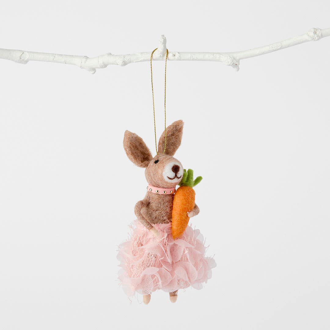 https://s3-ap-southeast-2.amazonaws.com/fusionfactory.commerceconnect.bbnt.production/pim_media/000/204/803/M_F_Easter26_T1-Rabbit-w-Collar-_-Carrot-Dec_Brown-Pink_26624301_SI.jpg?1764117509
