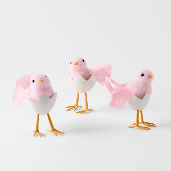 https://s3-ap-southeast-2.amazonaws.com/fusionfactory.commerceconnect.bbnt.production/pim_media/000/204/810/M_F_Easter26_T1-S3-Furry-Chicks-in-Egg_26613201_SI.jpg?1764117863
