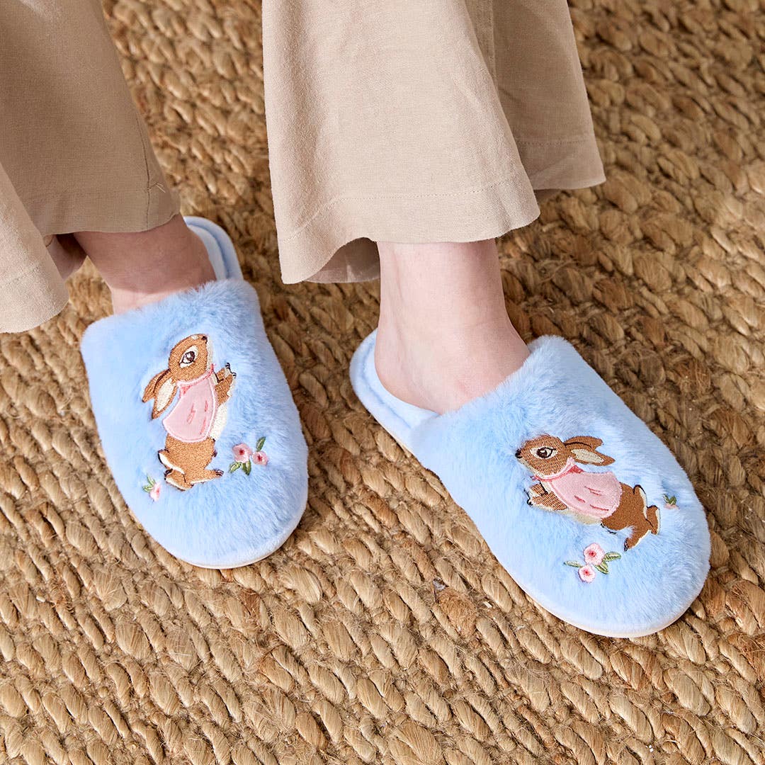 https://s3-ap-southeast-2.amazonaws.com/fusionfactory.commerceconnect.bbnt.production/pim_media/000/207/602/M_F_Easter_26_Studio_Apparel-T1_Fable_Slipper_ML_SI.jpg?1769491477