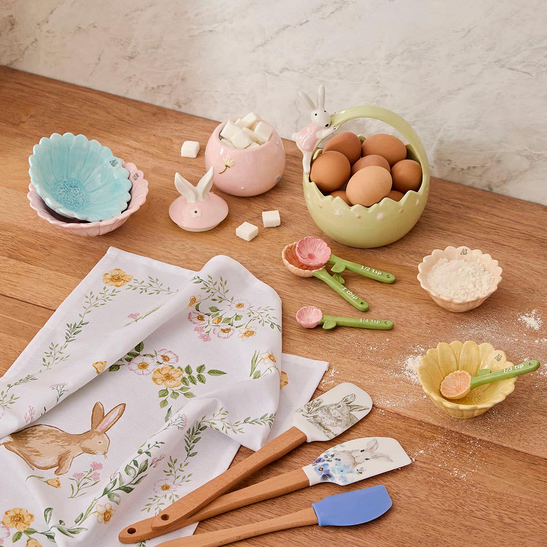 https://s3-ap-southeast-2.amazonaws.com/fusionfactory.commerceconnect.bbnt.production/pim_media/000/188/843/M_F_Easter_E25_LS_Studio_Cooking_Set_Floral-Wreath-Bunny-TT-Spatula-Easter-Cup-mesuring-spoon-basket-egg_LS_SI.jpg?1738806124