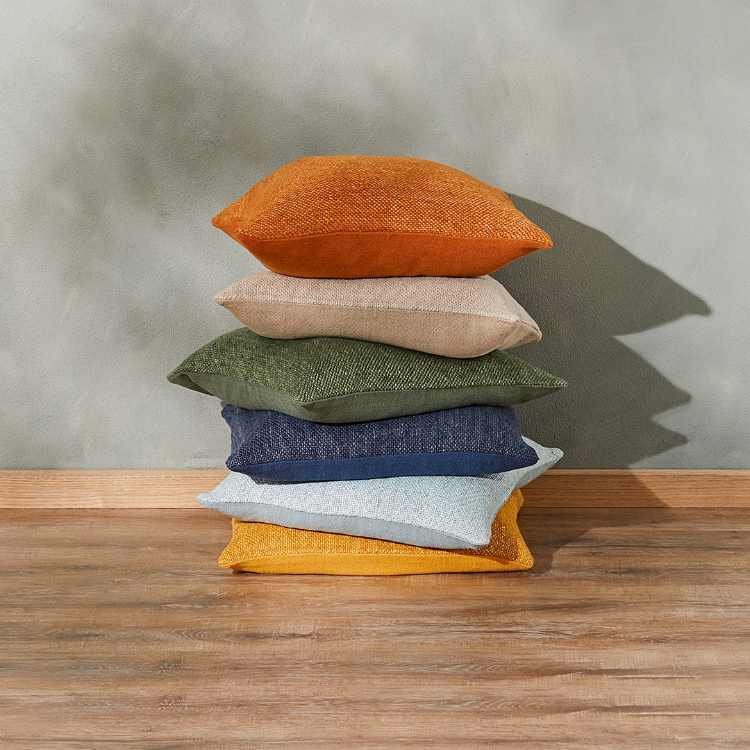 https://s3-ap-southeast-2.amazonaws.com/fusionfactory.commerceconnect.bbnt.production/pim_media/000/154/282/M_F_Flinders_Cushions_Range_01_SI.jpg?1696207112