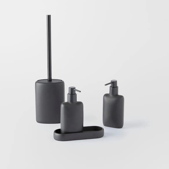https://s3-ap-southeast-2.amazonaws.com/fusionfactory.commerceconnect.bbnt.production/pim_media/000/180/287/M_F_Luka-Bathroom_Black_23162_R_SI.jpg?1733808284