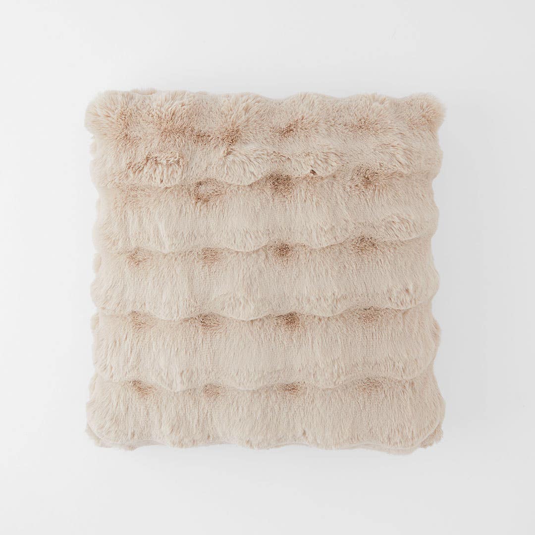 https://s3-ap-southeast-2.amazonaws.com/fusionfactory.commerceconnect.bbnt.production/pim_media/000/160/269/M_F_Malmo-Fur-Cushion_Pumice_23175802_SI.jpg?1707865271
