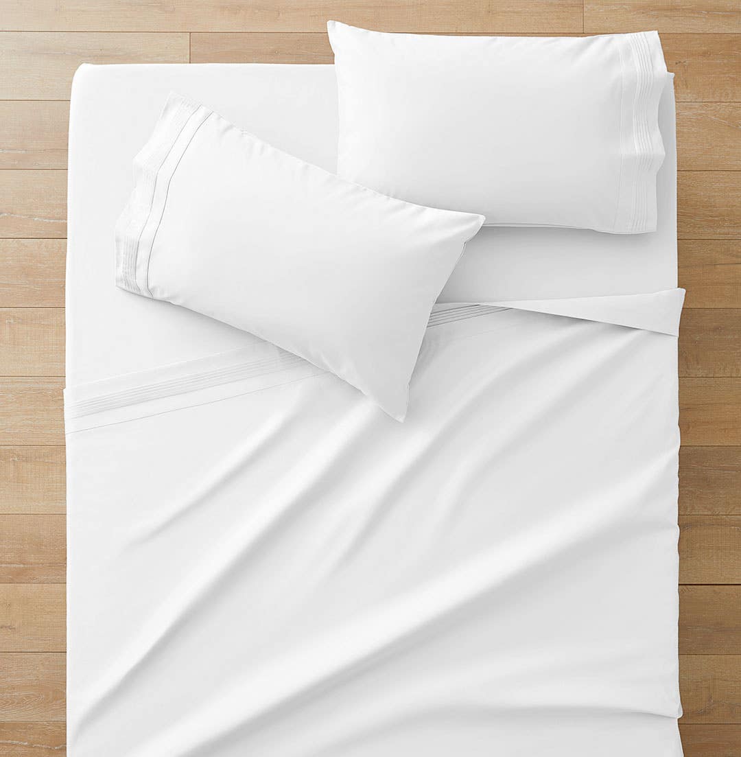 https://s3-ap-southeast-2.amazonaws.com/fusionfactory.commerceconnect.bbnt.production/pim_media/000/157/460/M_F_S23_Sleeping_Beauty_1200TC_White_SS_SI.jpg?1702957402