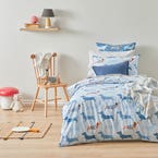 https://s3-ap-southeast-2.amazonaws.com/fusionfactory.commerceconnect.bbnt.production/pim_media/000/167/307/M_F_S24-25_Bedlinen_BOP_Bailey_SQC.jpg?1723098298