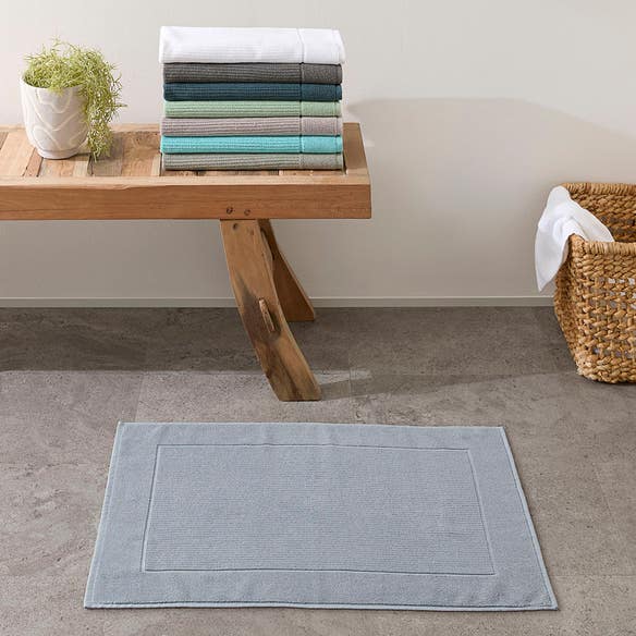 https://s3-ap-southeast-2.amazonaws.com/fusionfactory.commerceconnect.bbnt.production/pim_media/000/174/153/M_F_S24-25_Summer_LS_Studio_Bathmats-Boston_BM_Blue_Stone.jpg?1729813703