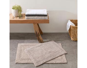 https://s3-ap-southeast-2.amazonaws.com/fusionfactory.commerceconnect.bbnt.production/pim_media/000/174/190/M_F_S24-25_Summer_LS_Studio_Bathmats-Braxton_BM_Zinc.jpg?1729816974