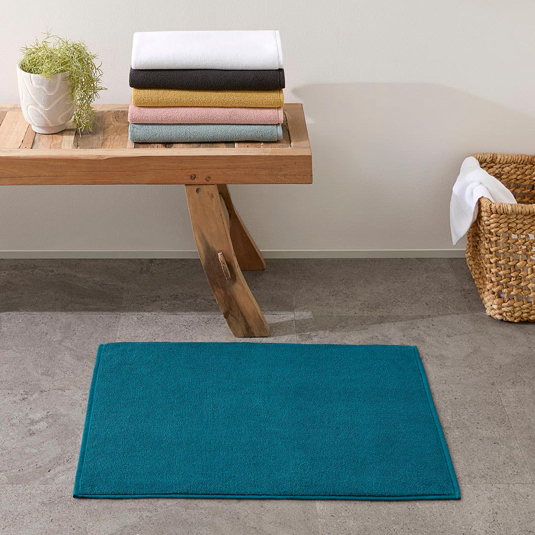 https://s3-ap-southeast-2.amazonaws.com/fusionfactory.commerceconnect.bbnt.production/pim_media/000/174/211/M_F_S24-25_Summer_LS_Studio_Bathmats-Tasman_BM-Slate_Blue.jpg?1729818662