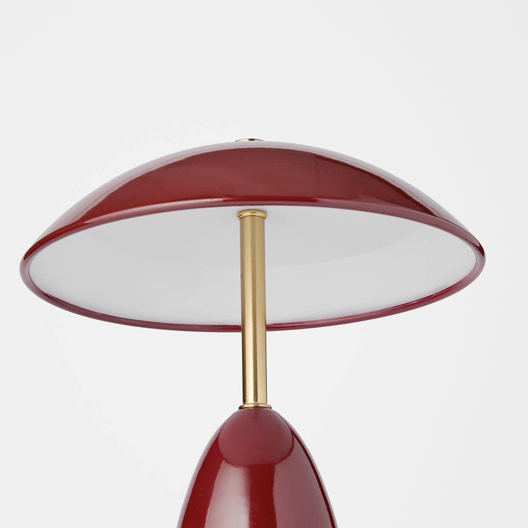https://s3-ap-southeast-2.amazonaws.com/fusionfactory.commerceconnect.bbnt.production/pim_media/000/201/299/M_F_S25-26_Alina-Led-Light_Claret_26626003_Detail-02_SI.jpg?1758082414