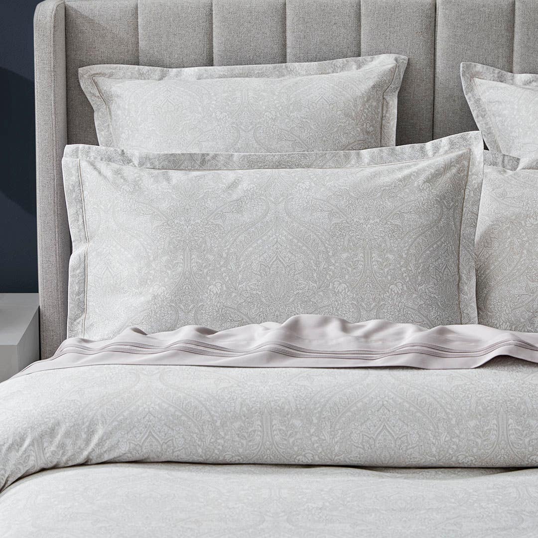https://s3-ap-southeast-2.amazonaws.com/fusionfactory.commerceconnect.bbnt.production/pim_media/000/200/886/M_F_S25-26_Bedlinen_BOP_Marco_Pillow_SI.jpg?1757633751