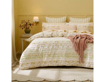 https://s3-ap-southeast-2.amazonaws.com/fusionfactory.commerceconnect.bbnt.production/pim_media/000/217/785/M_F_S26-27_Bedlinen_BOP_Laurel_QCC_SI.jpg?1784505965