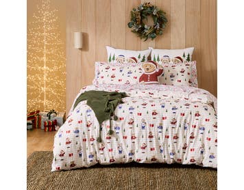 https://s3-ap-southeast-2.amazonaws.com/fusionfactory.commerceconnect.bbnt.production/pim_media/000/215/416/M_F_S26-27_Bedlinen_BOP_Theo_Chrismas_Bear_QQC_SI.jpg?1781827234
