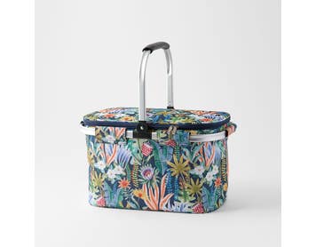 https://s3-ap-southeast-2.amazonaws.com/fusionfactory.commerceconnect.bbnt.production/pim_media/000/218/853/M_F_S26-27_Elara-Cooler-Market-Bag_Navy-Blue-Multi_27192701_SI.jpg?1786429732