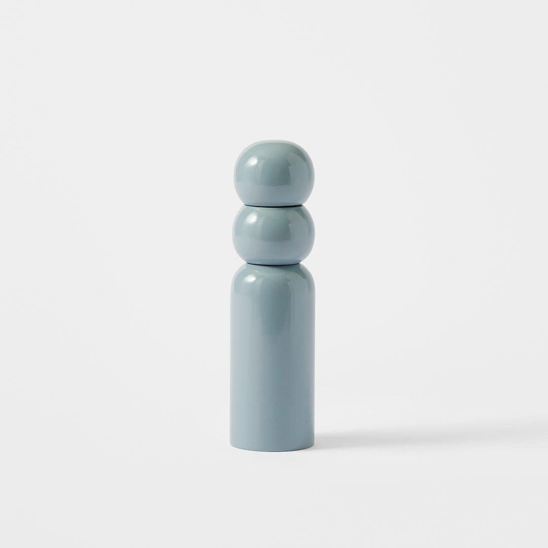 https://s3-ap-southeast-2.amazonaws.com/fusionfactory.commerceconnect.bbnt.production/pim_media/000/221/376/M_F_S26-27_Remi_Salt_Pepper_Mill-Pale_Blue_SI.jpg?1788502797