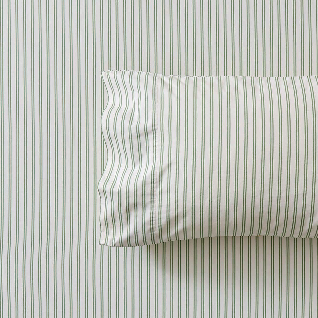 https://s3-ap-southeast-2.amazonaws.com/fusionfactory.commerceconnect.bbnt.production/pim_media/000/216/552/M_F_S26-27_Sheet_Sets-Kian_Stripe_SS-Green_Detail-1_SI.jpg?1783476594
