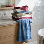 https://s3-ap-southeast-2.amazonaws.com/fusionfactory.commerceconnect.bbnt.production/pim_media/000/200/544/M_F_Summer_S25-26_LS_Bathroom_Towels-Hugo_Set_SI.jpg?1757031388