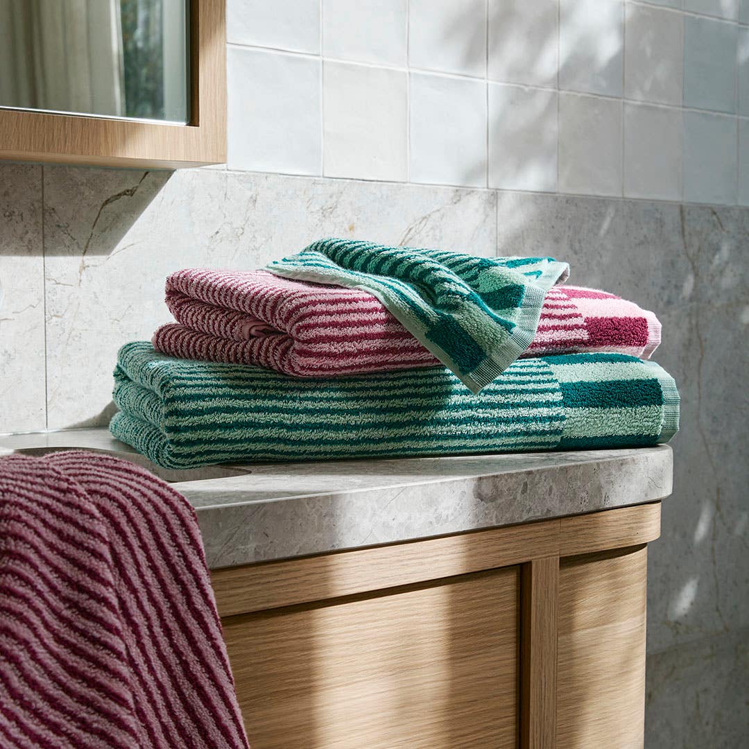 Shop Kaito Bath Towels - Forest/Pistachio Online | Bed Bath N' Table