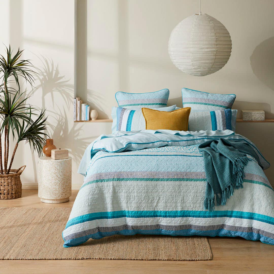 Teal queen outlet quilt set