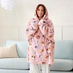 https://s3-ap-southeast-2.amazonaws.com/fusionfactory.commerceconnect.bbnt.production/pim_media/000/192/411/M_F_W25_LS_Studio_Winter_Essentials_Novelty-SHOT-11_Hooded_Nala_Sherpa_4512_SI.jpg?1743483438