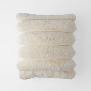 https://s3-ap-southeast-2.amazonaws.com/fusionfactory.commerceconnect.bbnt.production/pim_media/000/210/007/M_F_W26_Alaska-Fur-Cushion_Ivory_26895101_SI.jpg?1771217802