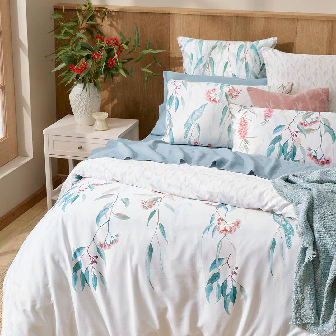 https://s3-ap-southeast-2.amazonaws.com/fusionfactory.commerceconnect.bbnt.production/pim_media/000/211/172/M_F_W26_Bedlinen_BOP_Bushland_QQC_Marketing_SI.jpg?1773377532