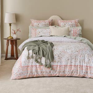 https://s3-ap-southeast-2.amazonaws.com/fusionfactory.commerceconnect.bbnt.production/pim_media/000/205/270/M_F_W26_Bedlinen_BOP_Delphine_QQC_SI.jpg?1765320180