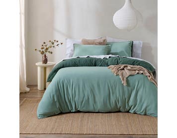 https://s3-ap-southeast-2.amazonaws.com/fusionfactory.commerceconnect.bbnt.production/pim_media/000/205/369/M_F_W26_Bedlinen_BOP_Fabian-Sage-Moss_QQC_SI.jpg?1765324252