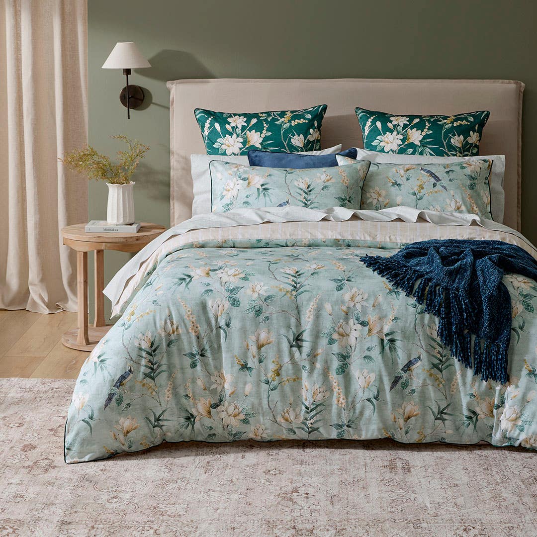 https://s3-ap-southeast-2.amazonaws.com/fusionfactory.commerceconnect.bbnt.production/pim_media/000/206/041/M_F_W26_Bedlinen_BOP_Fabriano_QQC_SI.jpg?1767073054