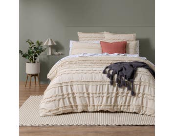 https://s3-ap-southeast-2.amazonaws.com/fusionfactory.commerceconnect.bbnt.production/pim_media/000/208/802/M_F_W26_Bedlinen_BOP_Judd_Natural-QQC_SI.jpg?1770700152