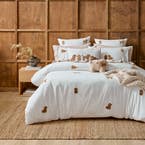 https://s3-ap-southeast-2.amazonaws.com/fusionfactory.commerceconnect.bbnt.production/pim_media/000/206/297/M_F_W26_Bedlinen_BOP_Ruby_QQC_SI.jpg?1767150407