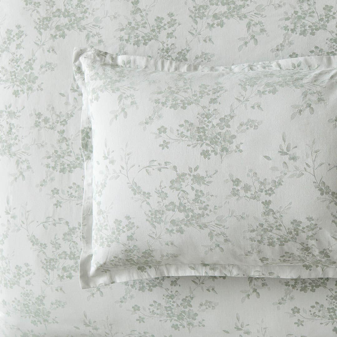 https://s3-ap-southeast-2.amazonaws.com/fusionfactory.commerceconnect.bbnt.production/pim_media/000/206/618/M_F_W26_Bedlinen_BOP_Willa_QQC_Detail-2_SI.jpg?1767327683