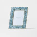 https://s3-ap-southeast-2.amazonaws.com/fusionfactory.commerceconnect.bbnt.production/pim_media/000/205/707/M_F_W26_Coventry-Photo-Frame-5x7_Blue_26892501_SI.jpg?1765343026