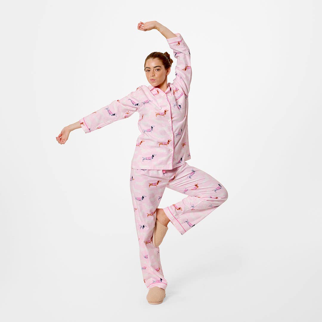 https://s3-ap-southeast-2.amazonaws.com/fusionfactory.commerceconnect.bbnt.production/pim_media/000/209/716/M_F_W26_Dachsie-Flannel-PJ's_SML_Pink_21412501_SI.jpg?1770861530
