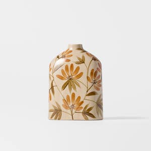 https://s3-ap-southeast-2.amazonaws.com/fusionfactory.commerceconnect.bbnt.production/pim_media/000/205/764/M_F_W26_Evergreen-Rect-Ceramic-Vase-Med_Green_26889101_SI.jpg?1765345575