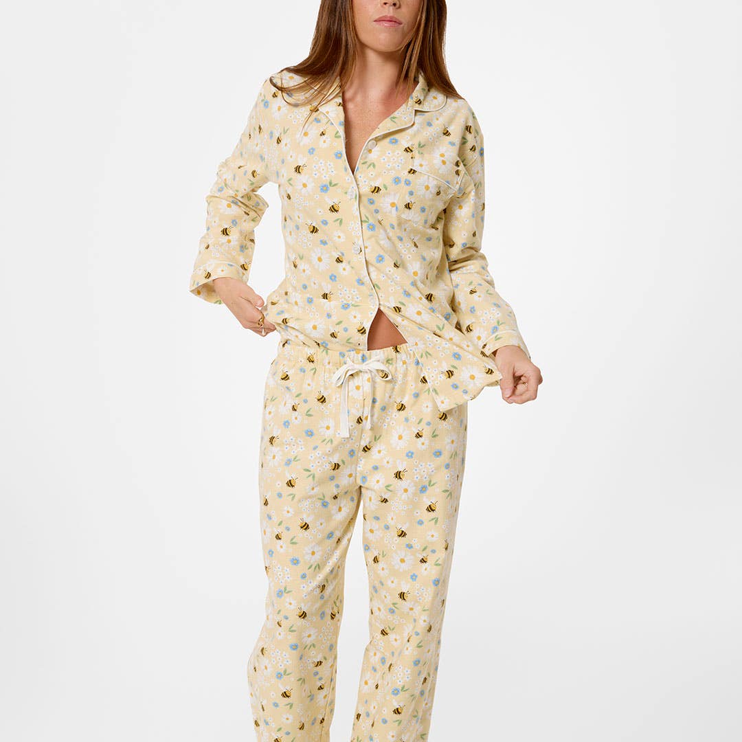 https://s3-ap-southeast-2.amazonaws.com/fusionfactory.commerceconnect.bbnt.production/pim_media/000/209/394/M_F_W26_Honey-Bee_SML_Yellow_26951901_Detail_SI.jpg?1770777198
