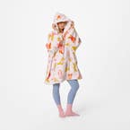 https://s3-ap-southeast-2.amazonaws.com/fusionfactory.commerceconnect.bbnt.production/pim_media/000/209/946/M_F_W26_Hooded-Sherpa-Cowgirl_Cowgirl_26916001_SI.jpg?1770944287