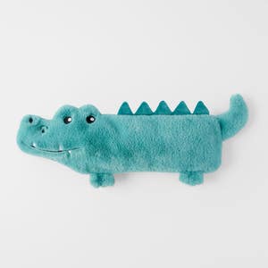 https://s3-ap-southeast-2.amazonaws.com/fusionfactory.commerceconnect.bbnt.production/pim_media/000/209/468/M_F_W26_Long-Hot-Water-Bottle-Jeremy_Green_26898601_SI.jpg?1770789410