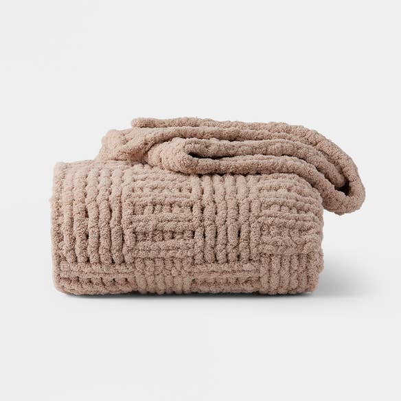 https://s3-ap-southeast-2.amazonaws.com/fusionfactory.commerceconnect.bbnt.production/pim_media/000/209/764/M_F_W26_Millen-Chunky-Knit-Throw_Mushroom_26900703_SI.jpg?1770868752
