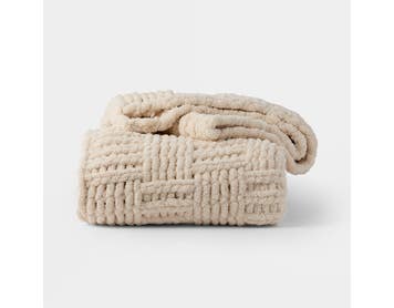 https://s3-ap-southeast-2.amazonaws.com/fusionfactory.commerceconnect.bbnt.production/pim_media/000/209/780/M_F_W26_Millen-Chunky-Knit-Throw_Natural_26900701_SI.jpg?1770869025