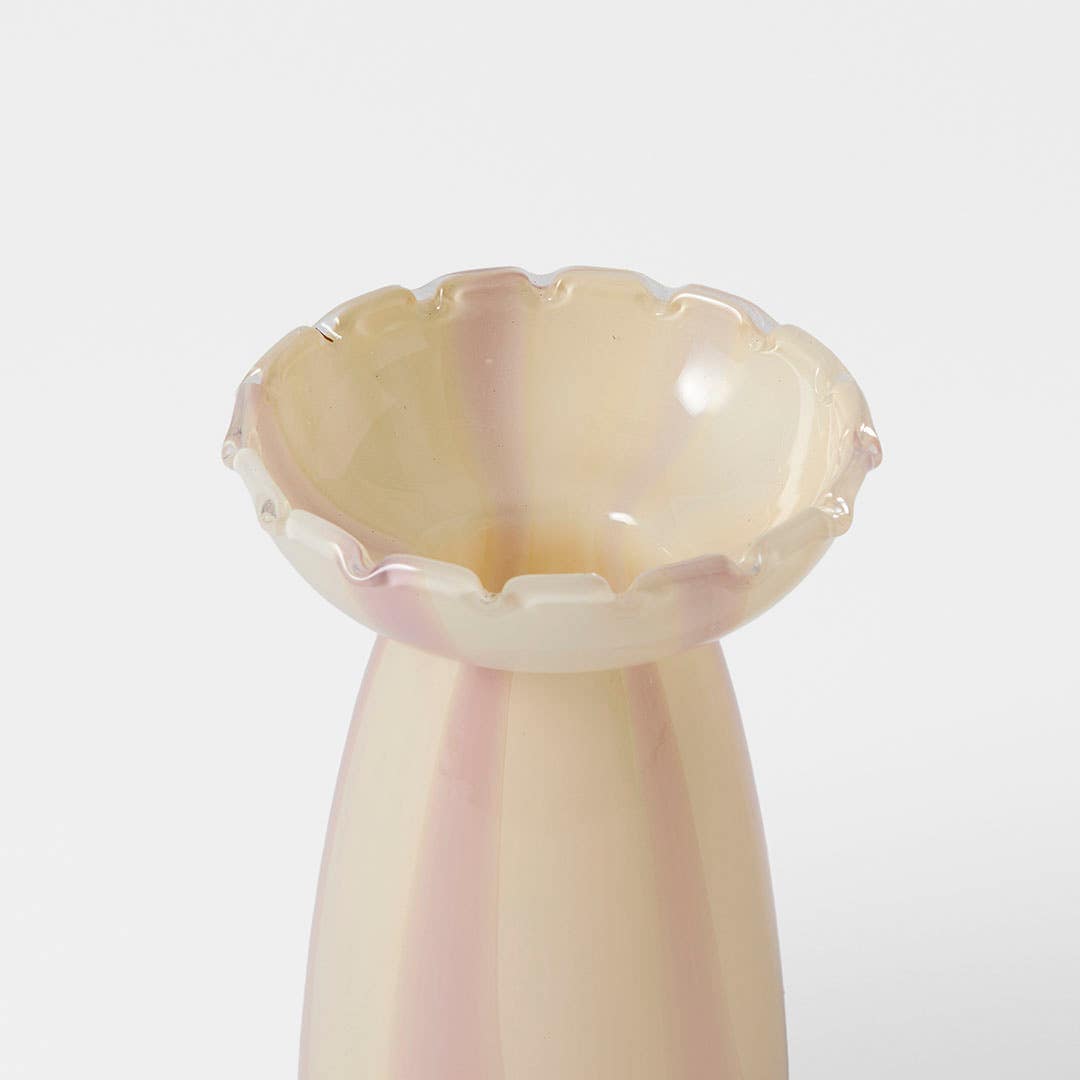 https://s3-ap-southeast-2.amazonaws.com/fusionfactory.commerceconnect.bbnt.production/pim_media/000/205/911/M_F_W26_Miramar-Glass-Vase-Tall_Cream-Lilac_26922401_Detail_SI.jpg?1767065817