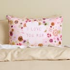 https://s3-ap-southeast-2.amazonaws.com/fusionfactory.commerceconnect.bbnt.production/pim_media/000/210/632/M_F_W26_Novelty-Std-Pcea-Love-You-Mum_White_26942901_PKG_SI.jpg?1772588293