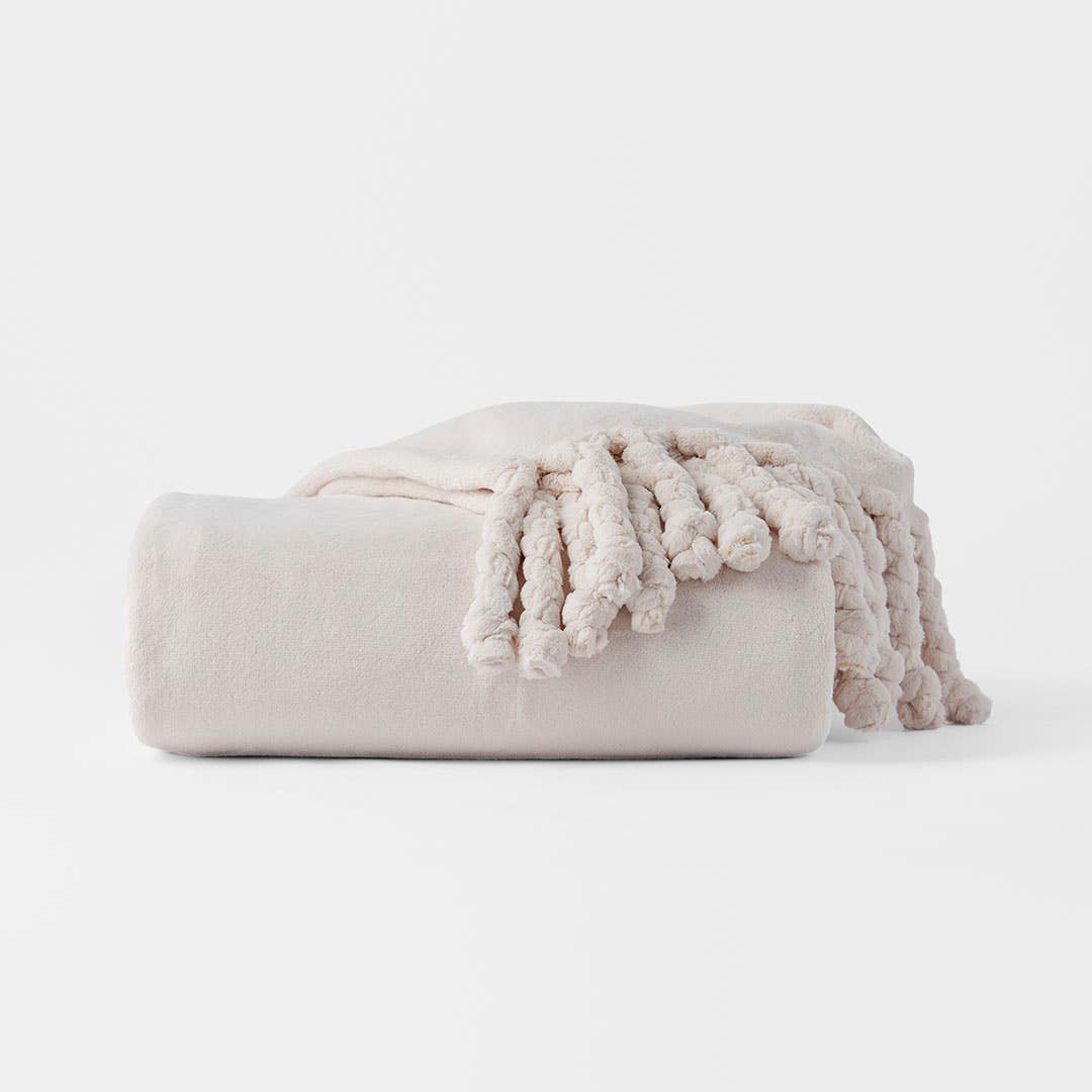 https://s3-ap-southeast-2.amazonaws.com/fusionfactory.commerceconnect.bbnt.production/pim_media/000/210/131/M_F_W26_Pia-Plush-Throw_Stone_26853701_SI.jpg?1771465292