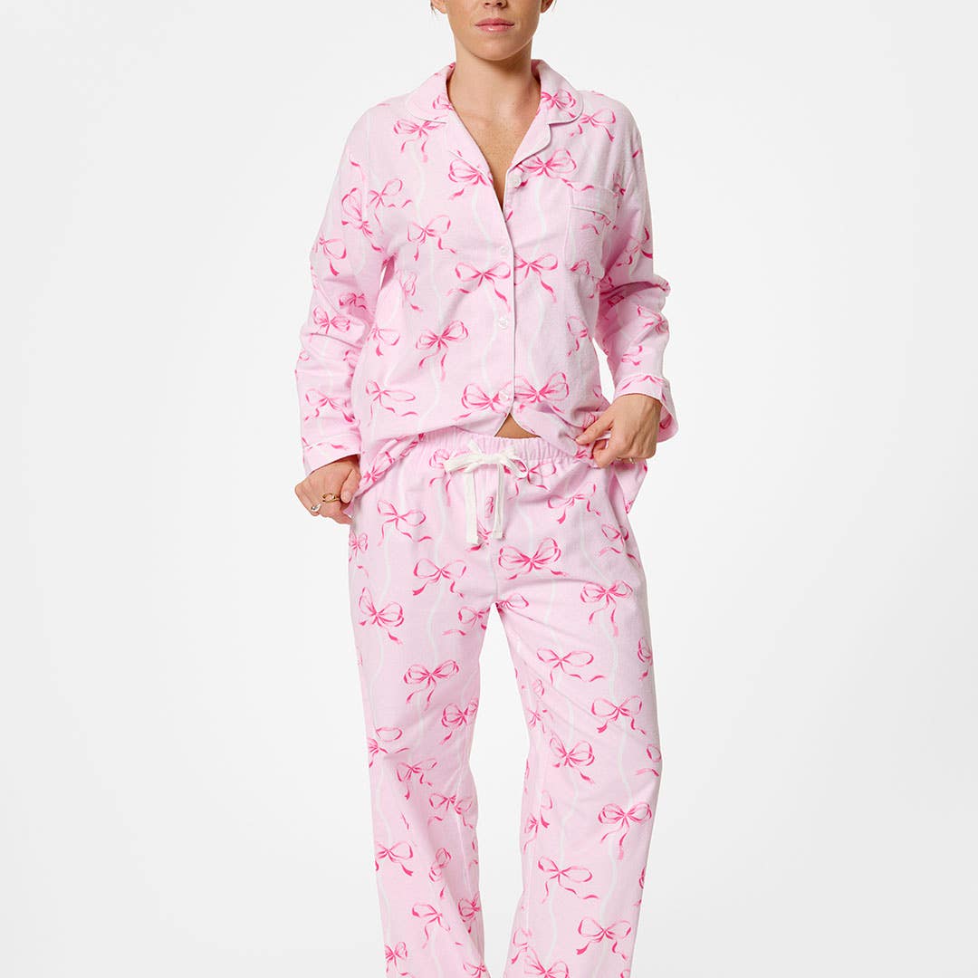 https://s3-ap-southeast-2.amazonaws.com/fusionfactory.commerceconnect.bbnt.production/pim_media/000/208/467/M_F_W26_Pretty-Bows-Flannel-PJs_SML_Pink_26841401_Detail_SI.jpg?1770616072